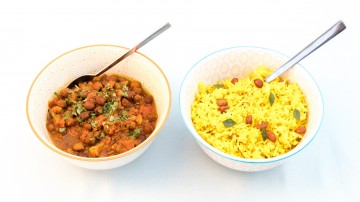 Kikkerewten curry met citroen rijst jpg