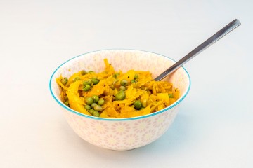 Groene kool-tuinerwten curry